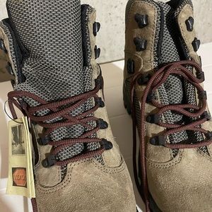 Merrell Hiking Boots- ladies size 10